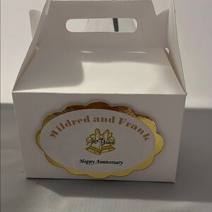 Party favor boxes. Any occasion. Personalized tag.Set of 10 $20. Unlimited.amts